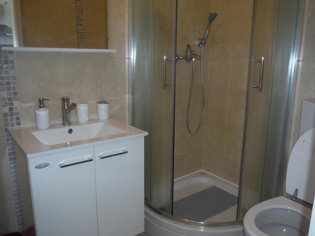 Apartment Maslina Biograd Na Moru Quarto foto